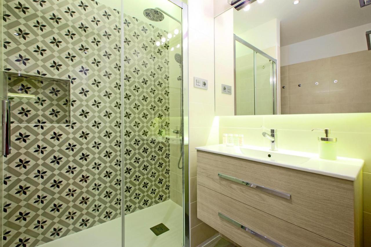Prado Suite Madrid Eksteriør bilde